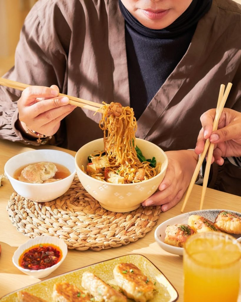 kuliner di cihapit bandung Bakmielea Cihapit