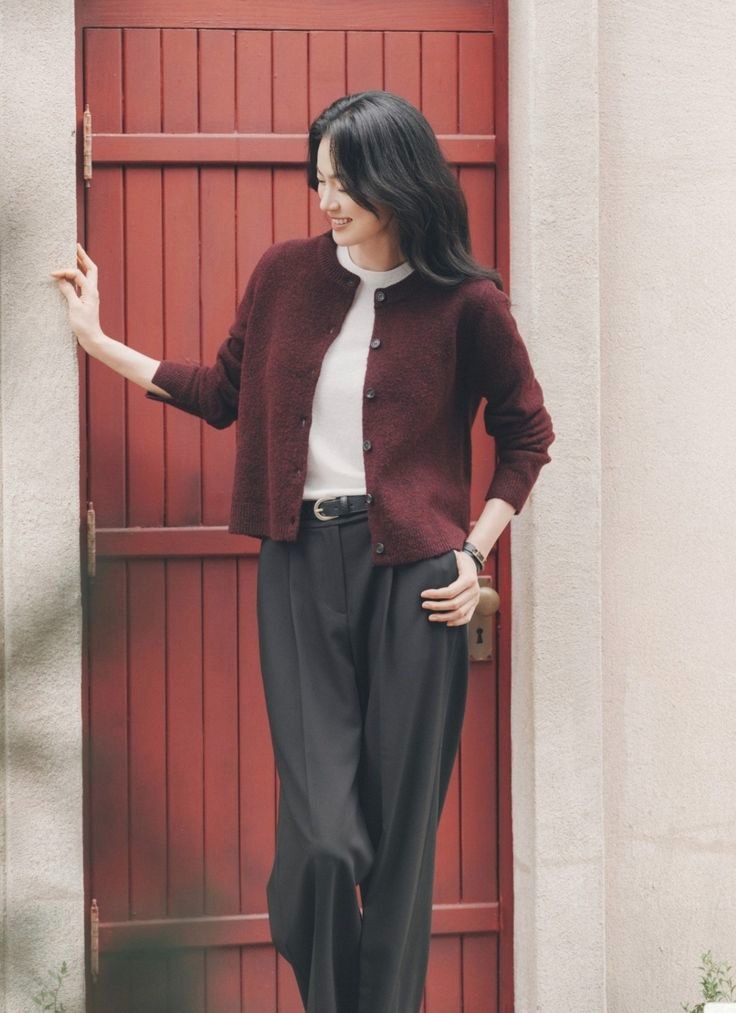 Ide Mix and Match Warna Baju Agar Penampilanmu Makin Stand Out