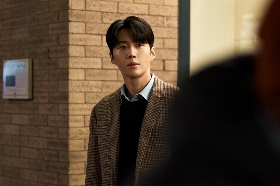 Dari Rookie hingga Bintang Besar, Ini Transformasi Kim Seon Ho di Dunia Drama Korea