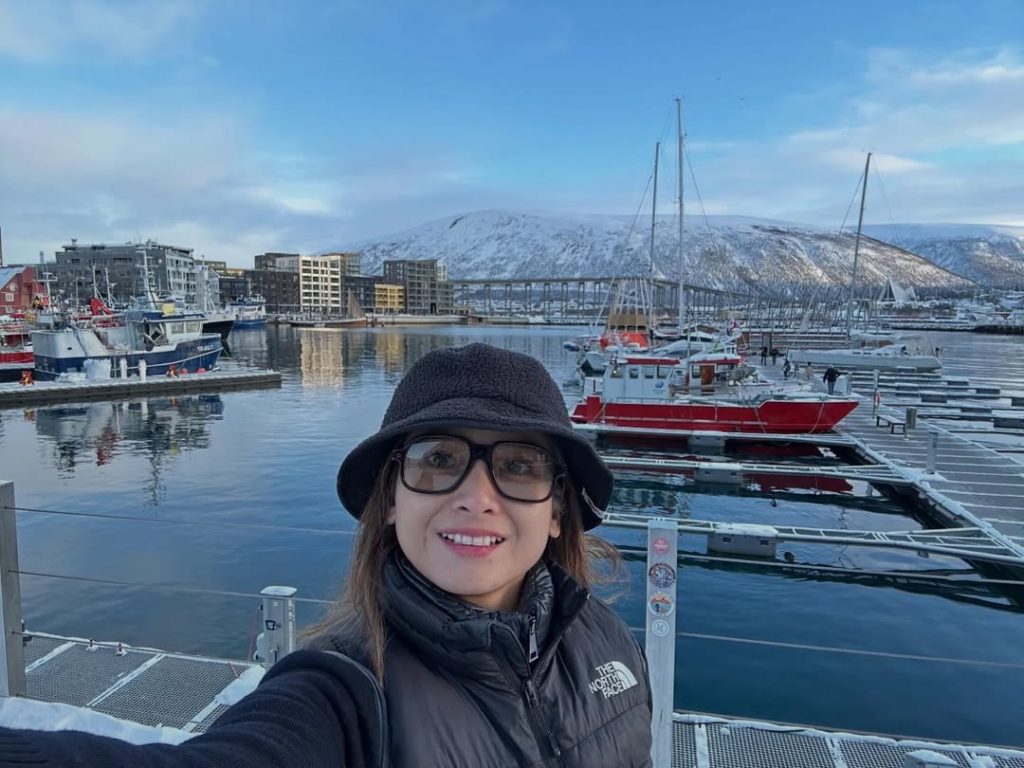 Acha Septriasa - Artis Terkenal Penerima LPDP dan Kontribusinya untuk Indonesia 