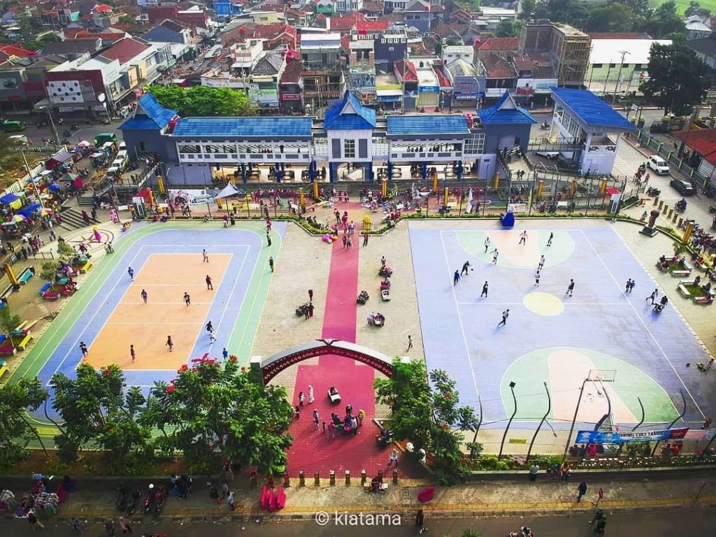 Wisata Dekat Stasiun Cicalengka Alun-Alun Cicalengka