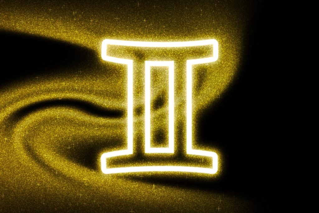 Zodiak Ini Selalu Ingin Jadi Pusat Perhatian Gemini