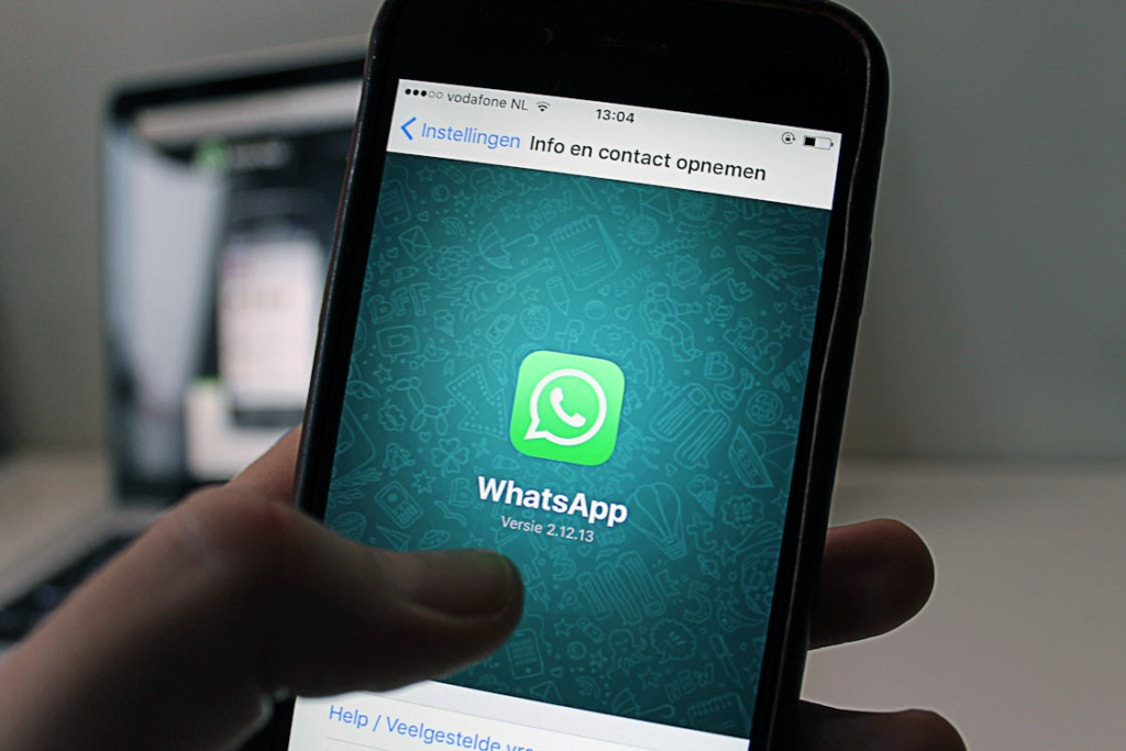 Template Follow Up Interview Kerja di Chat WhatsApp
