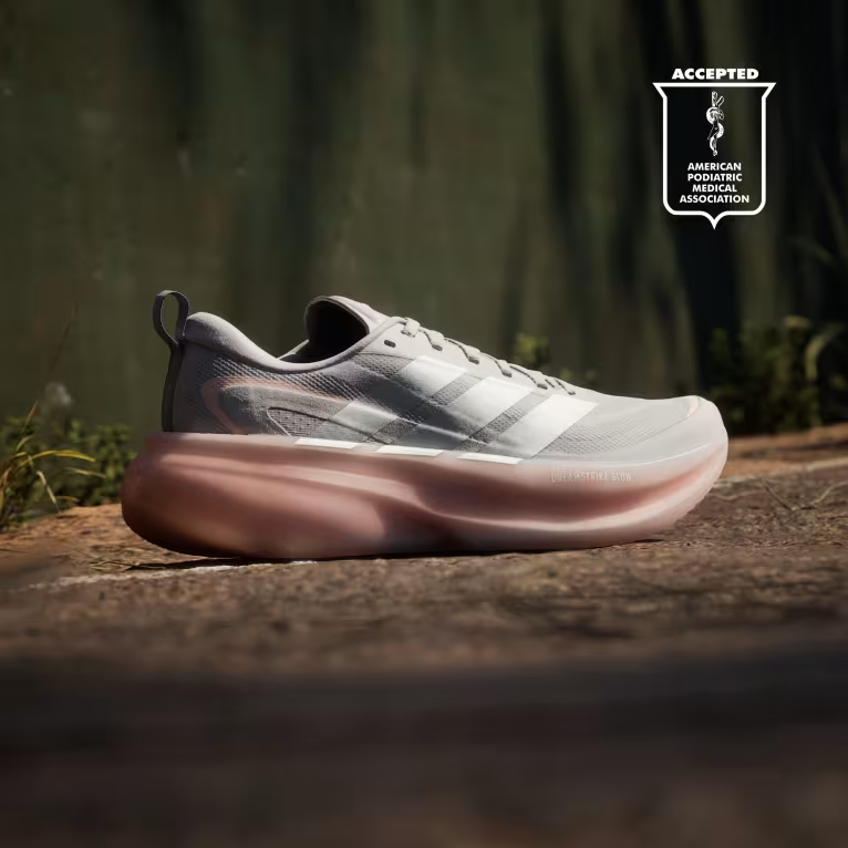 Sepatu yang Bukan Cuma Nyaman, Tapi Juga "Smart"