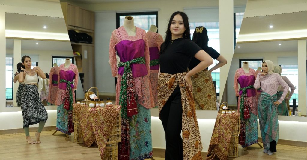 The Art of Berkain: Membawa Tradisi ke Gaya Modern