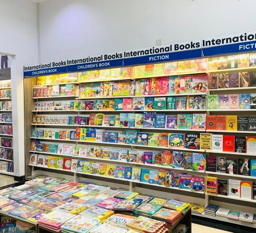 Toko Buku Import Gramedia