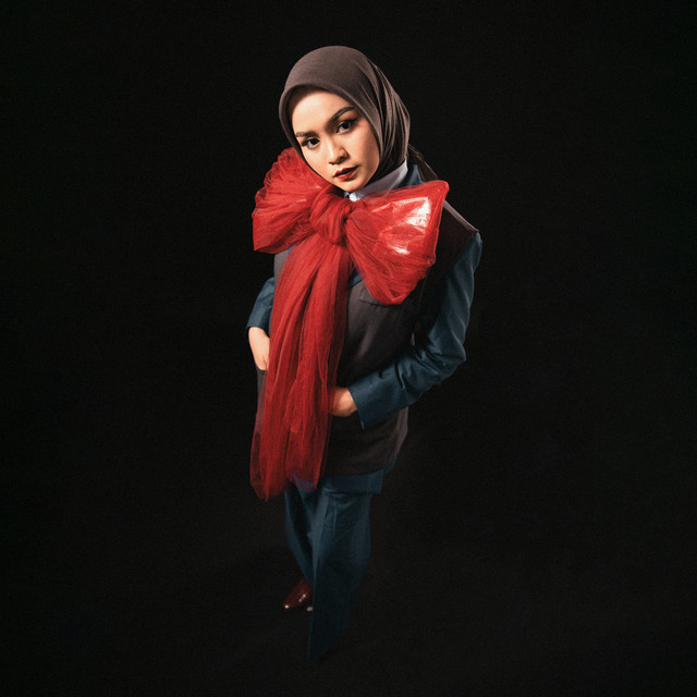 Berharap pada Timur - Salma Salsabil