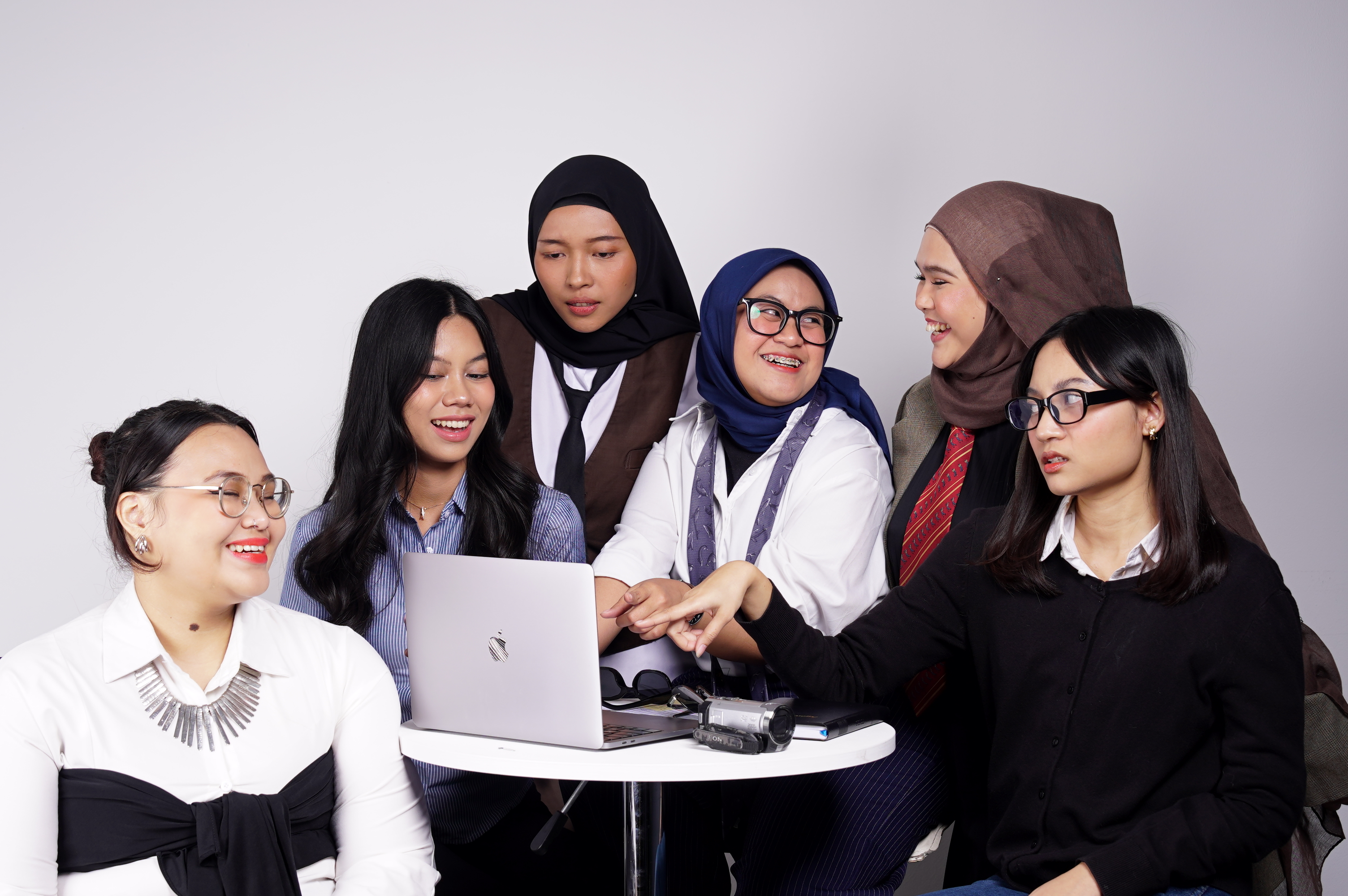 Bingung Pilih Karier? Cek Rekomendasi Pekerjaan Berdasarkan MBTI Kamu di Sini!