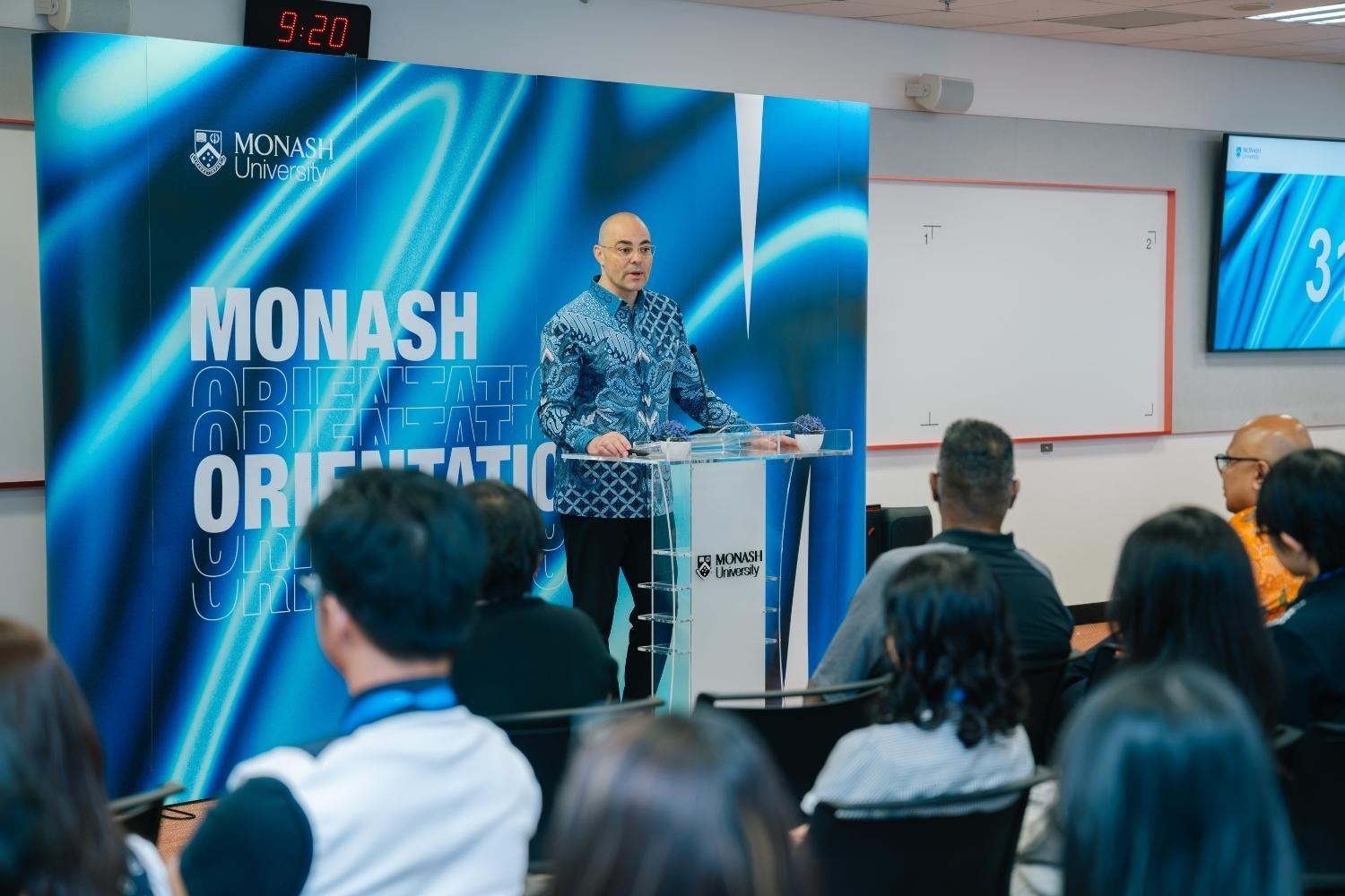 Profesor Matthew Nicholson, Pro Vice-Chancellor dan President of Monash University