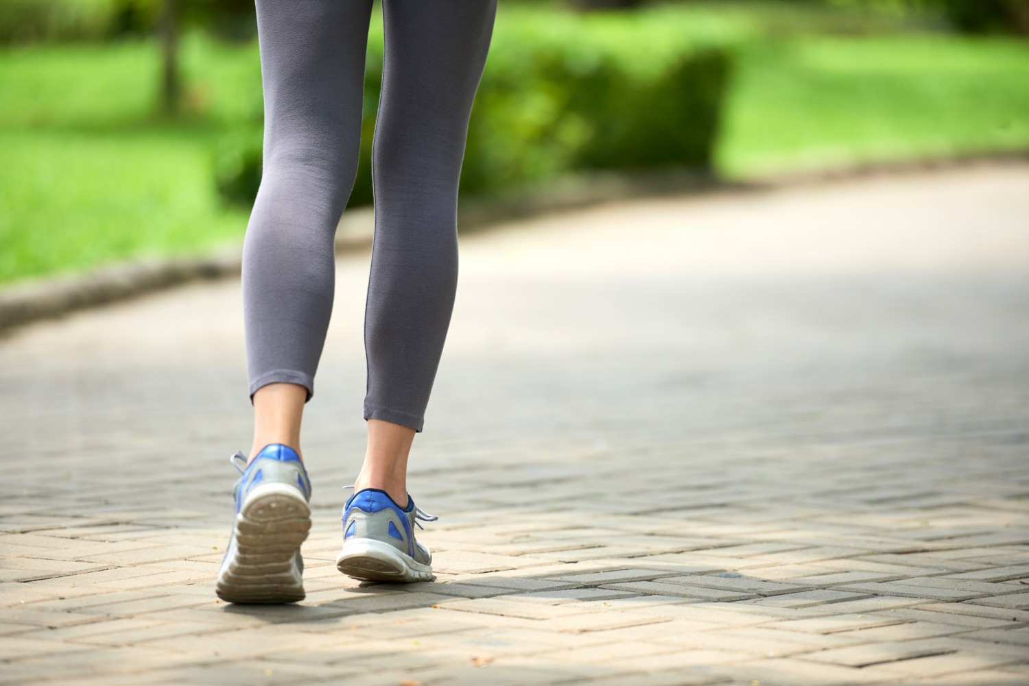 Jalan Kaki Bisa Membantu Menurunkan Berat Badan, Tapi Bukan Satu-Satunya Faktor