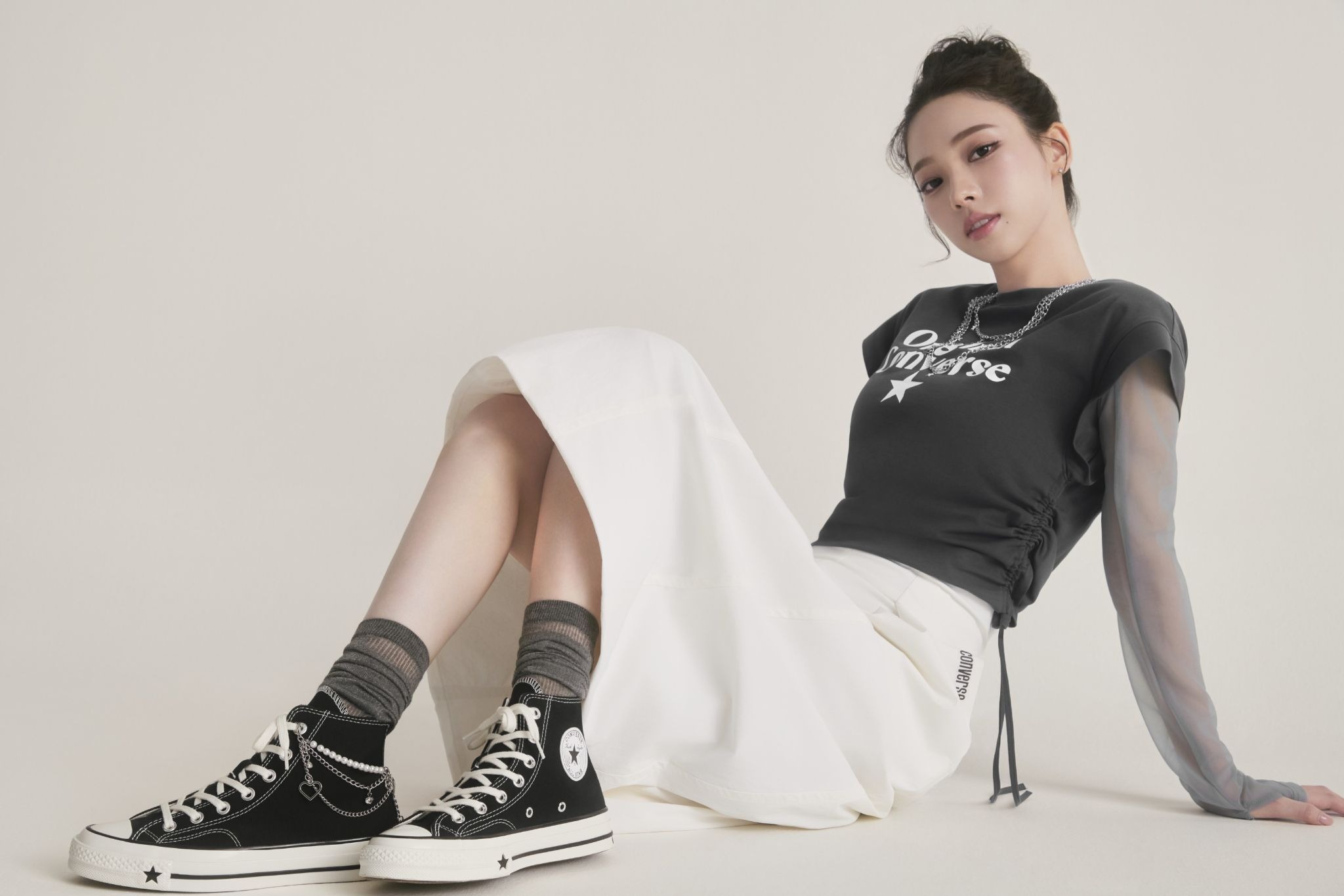 Beli Sepatu Converse Chuck 70X Bisa Dapet Photocard KARINA aespa, Ini Detailnya!