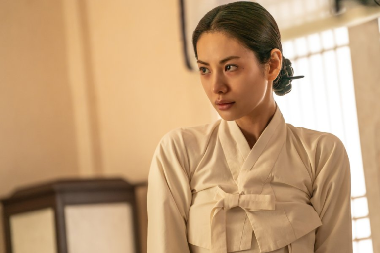 the scandal NANA sebagai Hui Yeon