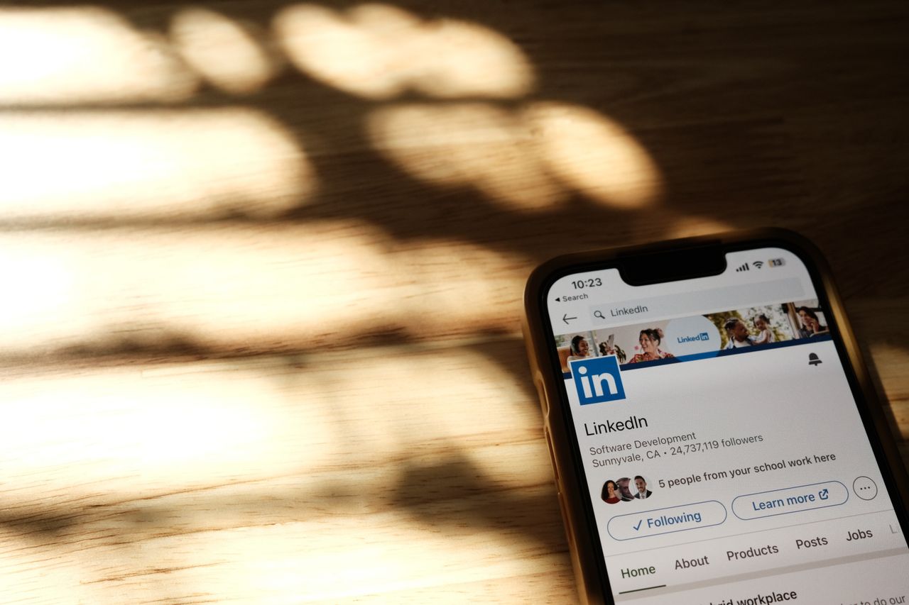 Template Chat HR di LinkedIn untuk Cari Kerja, Ada untuk Fresh Graduate